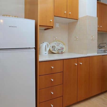 Cozy Holiday Apartment In Larnaca Near Foinikoudes Extérieur photo